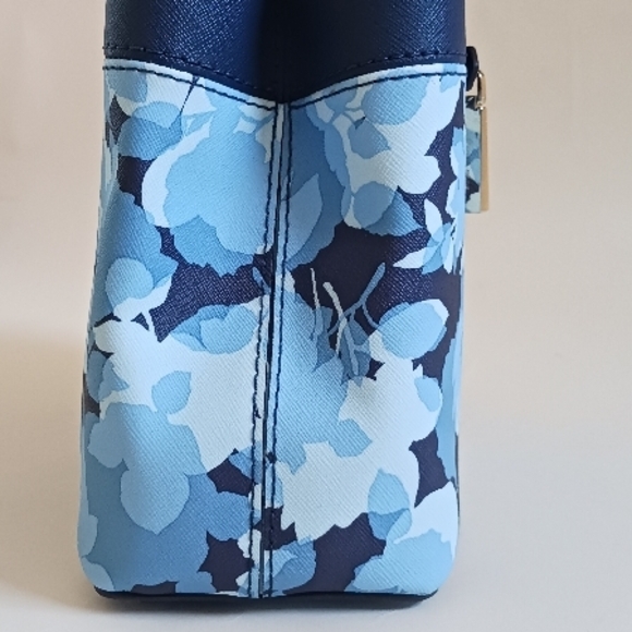 $328 Michael Kors Hailee Satchel - Picture 6 of 8